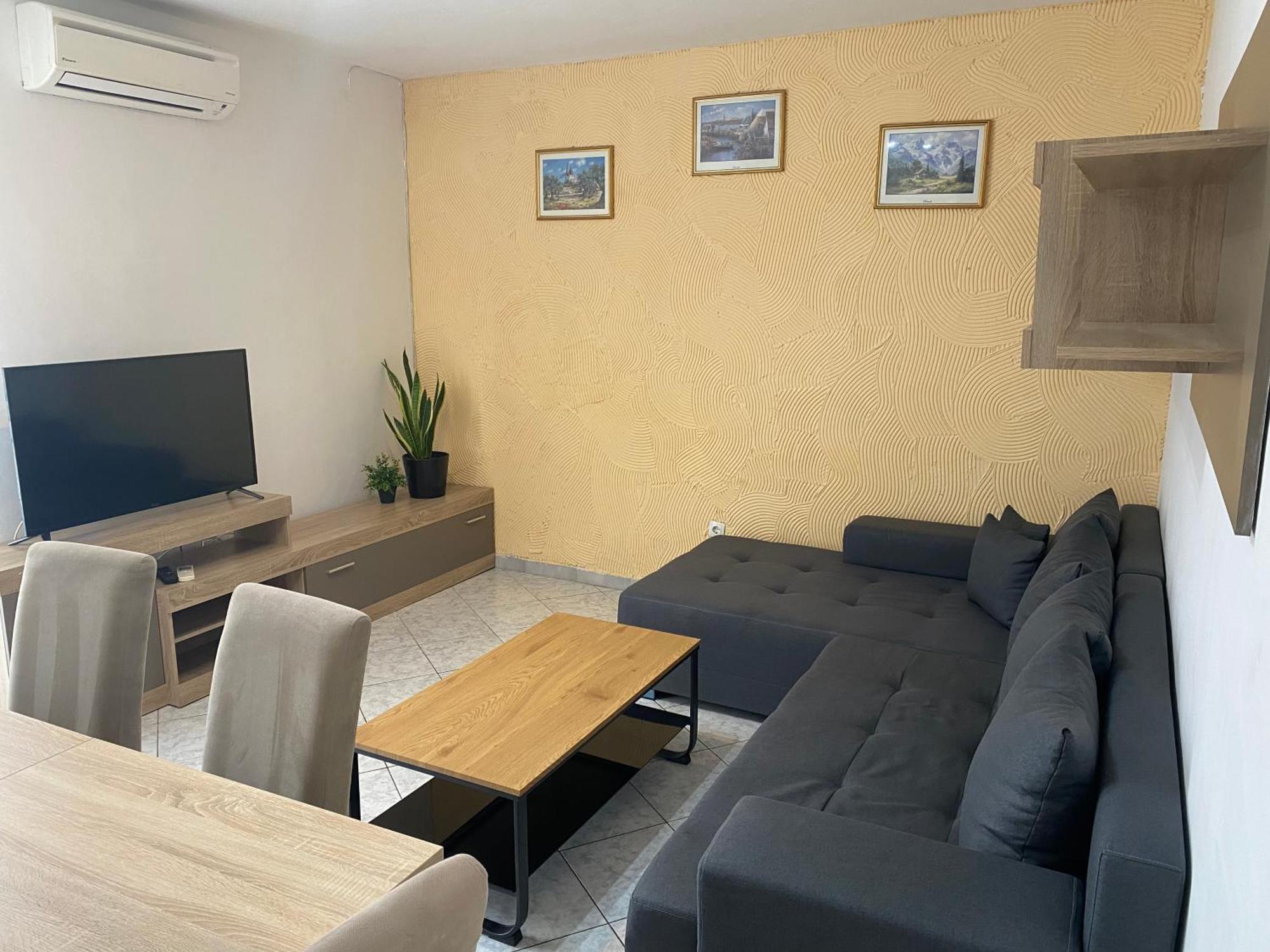Olive Apartament *